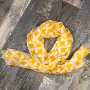 Yellow and white scarf